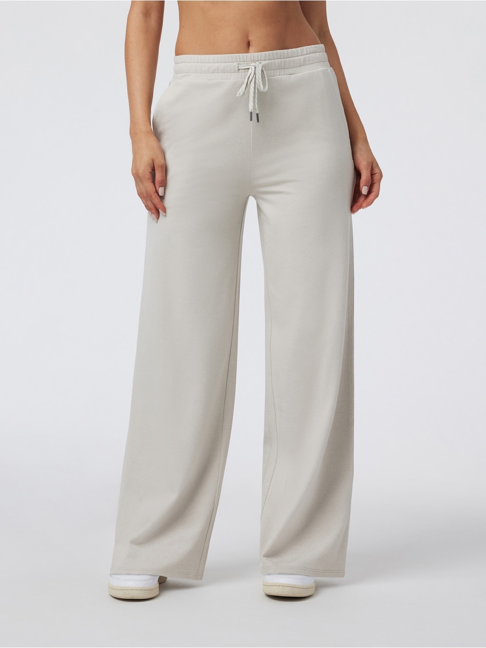 Vuori Women’s Size Small Halo Essential Wideleg Pant, Ecru Heather Color